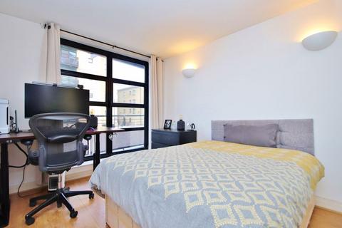 2 bedroom apartment to rent, Burrells Wharf Square, London