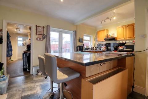 3 bedroom semi-detached house for sale, Station Road, Keadby