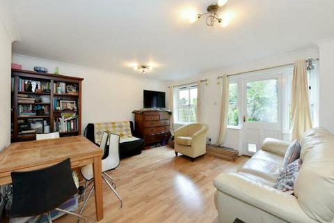 3 bedroom townhouse for sale, Louisa Close, Victoria Park Village