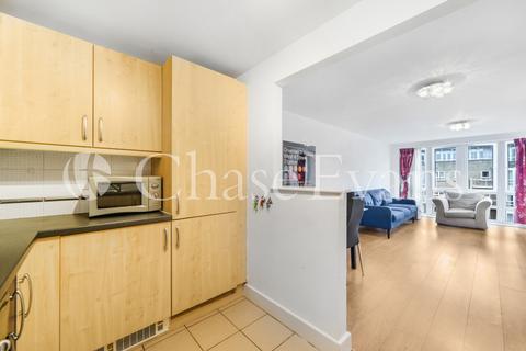 2 bedroom flat to rent, St Davids Square, Isle Of Dogs, London, E14