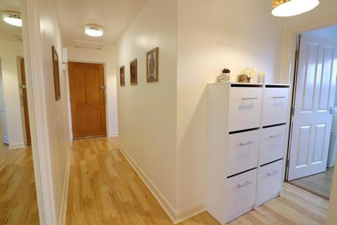 3 bedroom flat to rent, Luton LU2