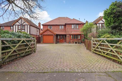 4 bedroom detached house for sale, Littlestone Road, Littlestone, New Romney, Kent, TN28 8LP