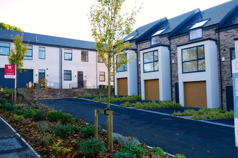 3 bedroom terraced house to rent, Spen Lane, Gomersal, Cleckheaton, West Yorkshire, BD19