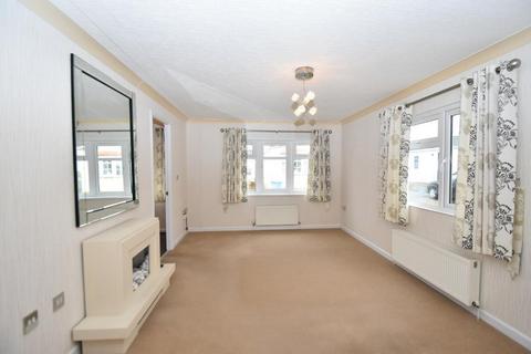 2 bedroom park home for sale, Oakwood Court, Red Deer Village, Stepps, Glasgow, G33 6FS