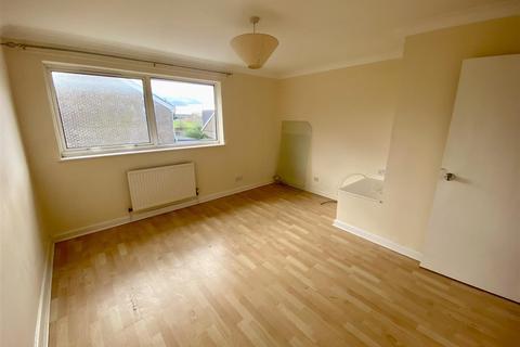 2 bedroom terraced house for sale, Briars Close, Swindon SN4