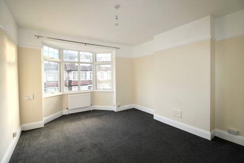 3 bedroom apartment to rent, Lower Addiscombe Road, Croydon, CR0