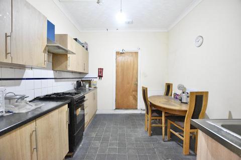 1 bedroom in a house share to rent, Burges Road, East Ham, E6