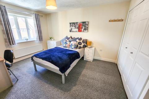 1 bedroom in a house share to rent, Roe Drive