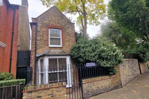 1 bedroom detached house to rent, Crieff Road,London