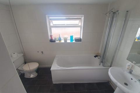 1 bedroom in a house share to rent, Wellingborough NN8