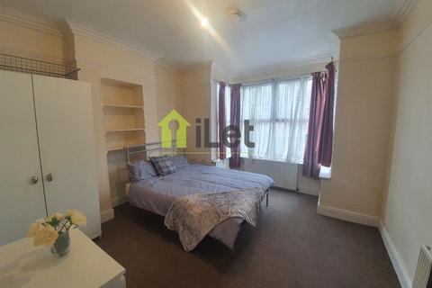 1 bedroom in a house share to rent, Wellingborough NN8