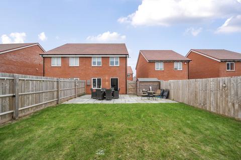 3 bedroom semi-detached house for sale, Stour Close, Essex CM6