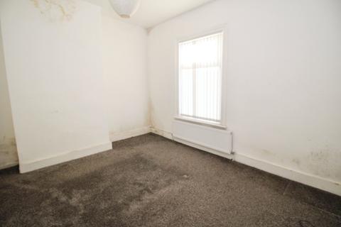 2 bedroom terraced house to rent, Beckett Street, Greater Manchester M18