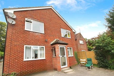 2 bedroom maisonette for sale, Darlington Road, Hampshire RG21