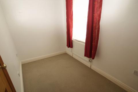 2 bedroom terraced house to rent, Bull Close, Norwich NR3