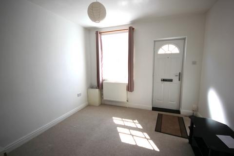 2 bedroom terraced house to rent, Bull Close, Norwich NR3