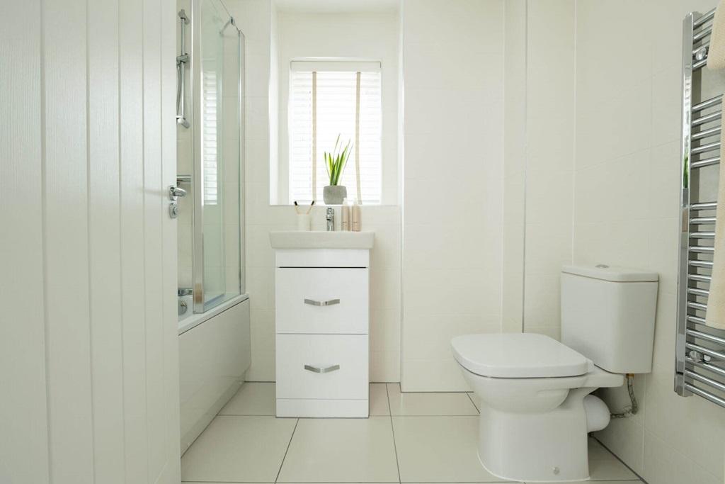 A family bathroom completes the home