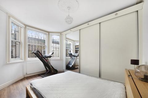 2 bedroom flat to rent, Gwendwr Road, W14