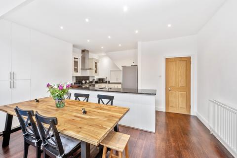 4 bedroom house to rent, Wolseley Avenue, SW19