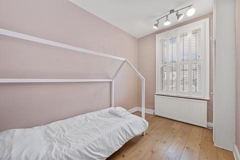 4 bedroom house to rent, Wolseley Avenue, SW19