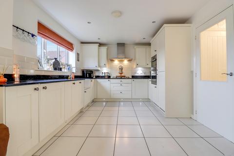 4 bedroom detached house for sale, Stumpcross Lane, Pontefract, West Yorkshire, WF8