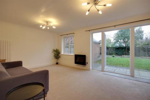 5 Northfield Close, Anlaby, Hull, HU10 7DJ
