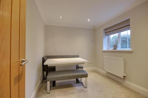 5 Northfield Close, Anlaby, Hull, HU10 7DJ
