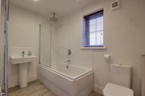5 Northfield Close, Anlaby, Hull, HU10 7DJ