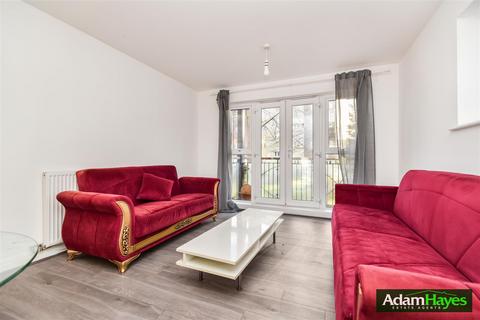 2 bedroom apartment to rent, Denham Road, London N20