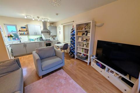 2 bedroom apartment for sale, Goldstraw Lane, Fernwood, Newark