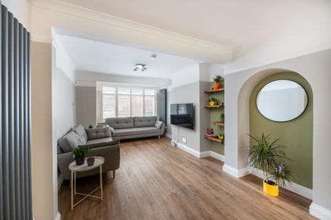 42 Orchard Way, Reigate, RH2 8DT