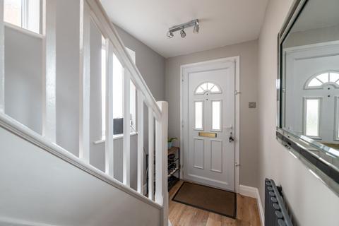 42 Orchard Way, Reigate, RH2 8DT