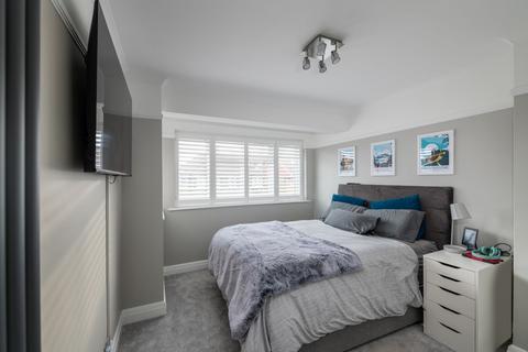 42 Orchard Way, Reigate, RH2 8DT