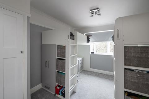 42 Orchard Way, Reigate, RH2 8DT