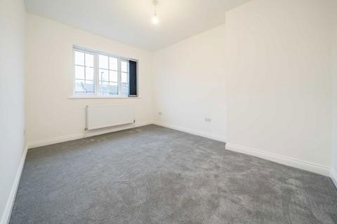 4 bedroom house to rent, Southcroft Road, London SW17