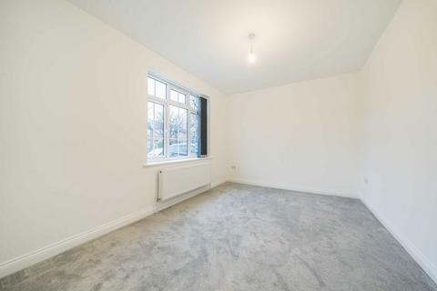 4 bedroom house to rent, Southcroft Road, London SW17