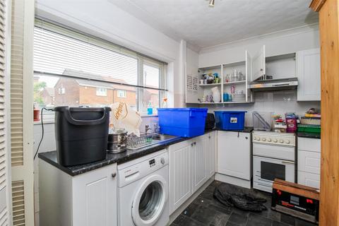 2 bedroom house for sale, Dodworth Drive, Wakefield WF2