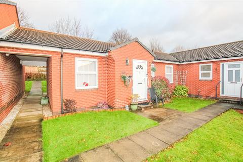 2 bedroom semi-detached bungalow for sale, Holly Court, Outwood WF1