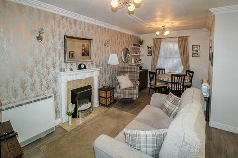 2 bedroom semi-detached bungalow for sale, Holly Court, Outwood WF1