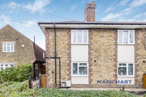 2 bedroom maisonette to rent, Knapmill Road, London SE6