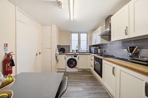 3 bedroom flat for sale, Lockwood Square, London, SE16