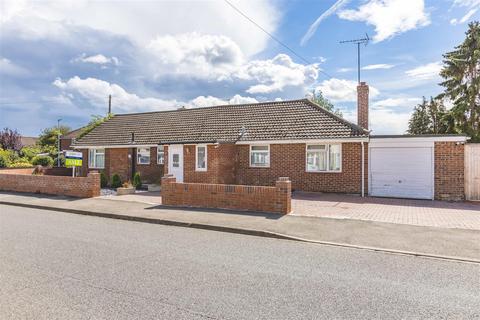 13 Aston Mead, Windsor, SL4 5PP
