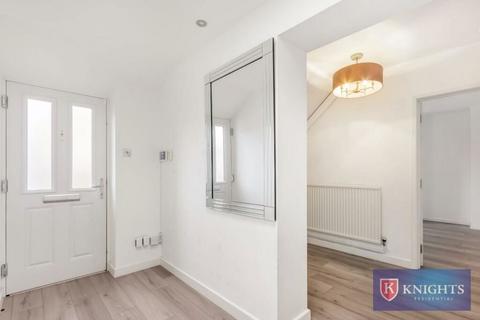 3 bedroom semi-detached house for sale, Linden Gardens, , Enfield, London , EN1 4EA