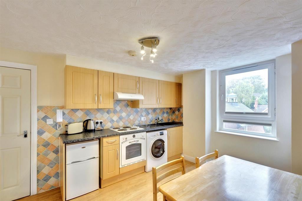 Kitchen 1.jpeg