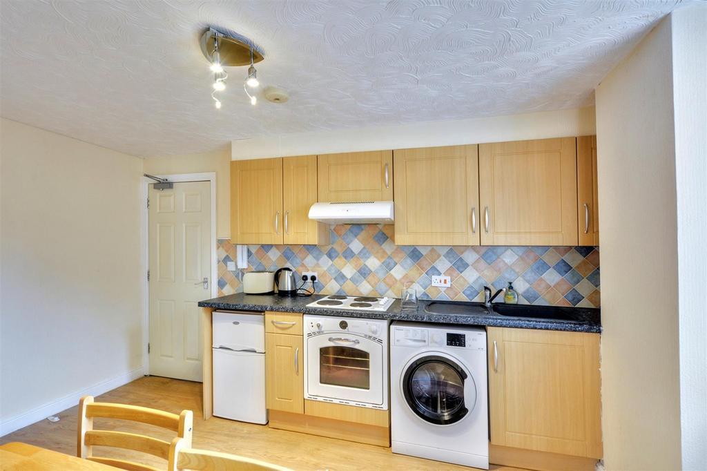 Kitchen 3.jpeg