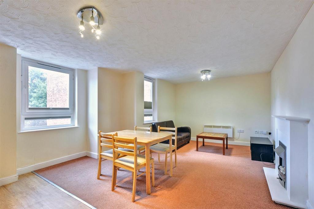 Lounge 1.jpeg