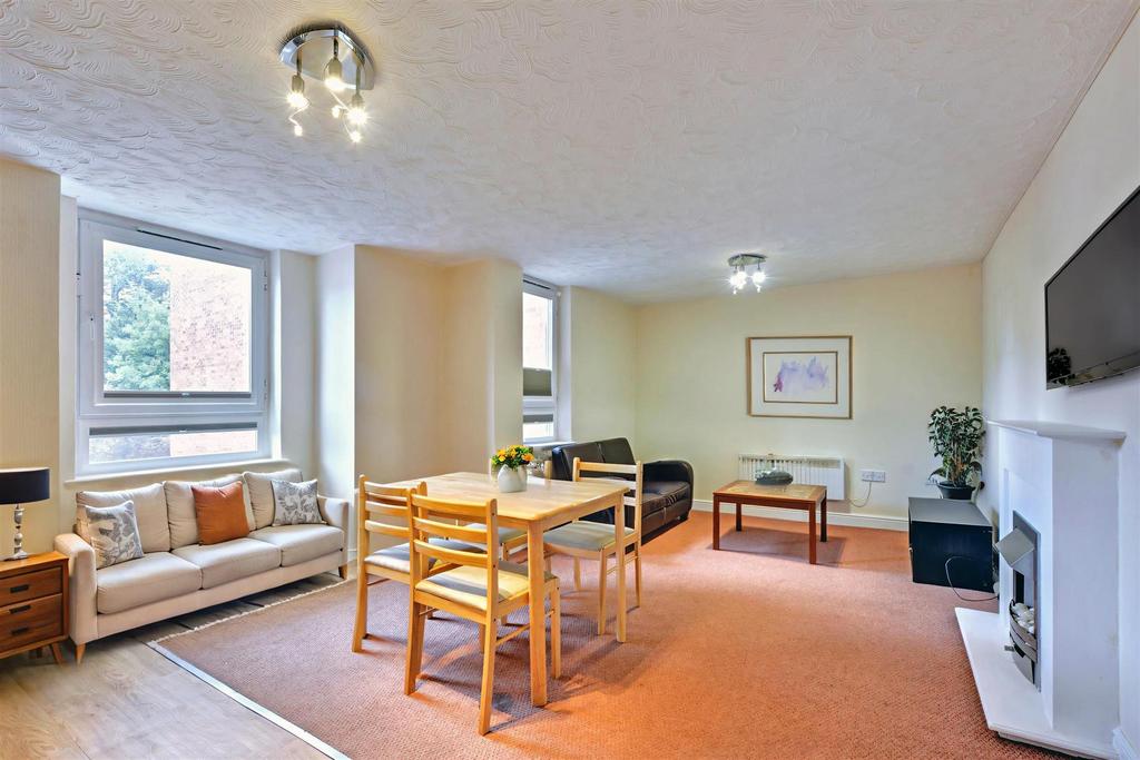Lounge 2 (VF).jpeg