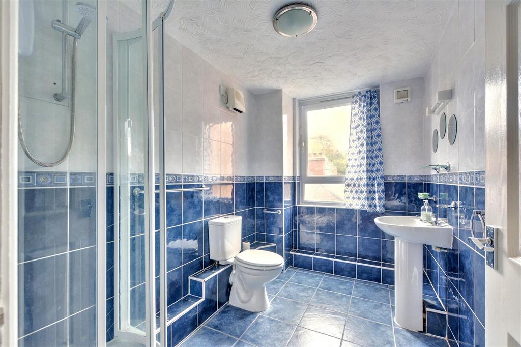 Shower Room 1.jpeg