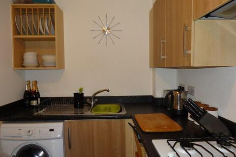 2 bedroom flat to rent, Avery Court, Solihull B91