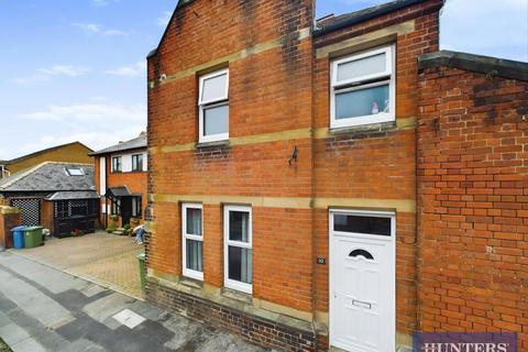 3 bedroom terraced house to rent, Belvedere Place, Scarborough